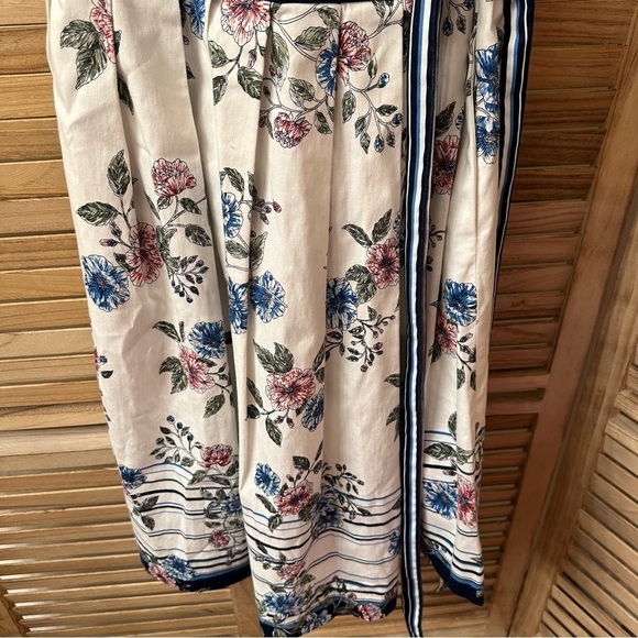 Gal Meets Glam Teresa floral wrap dress - Picture 7 of 9